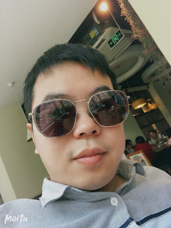 月台等路人的第一张照片--长泰相亲网
