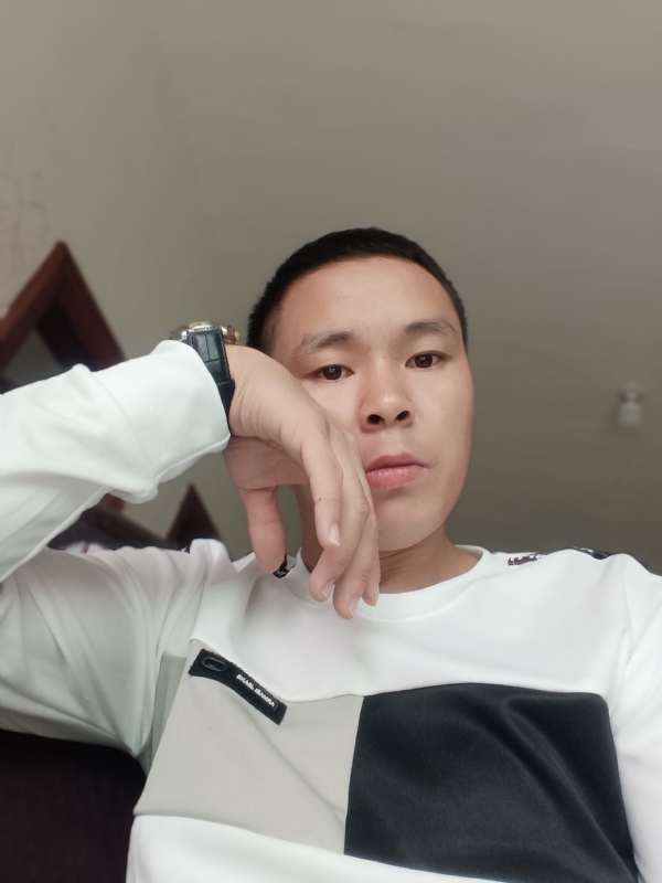 冷漠的第一张照片--长泰相亲网