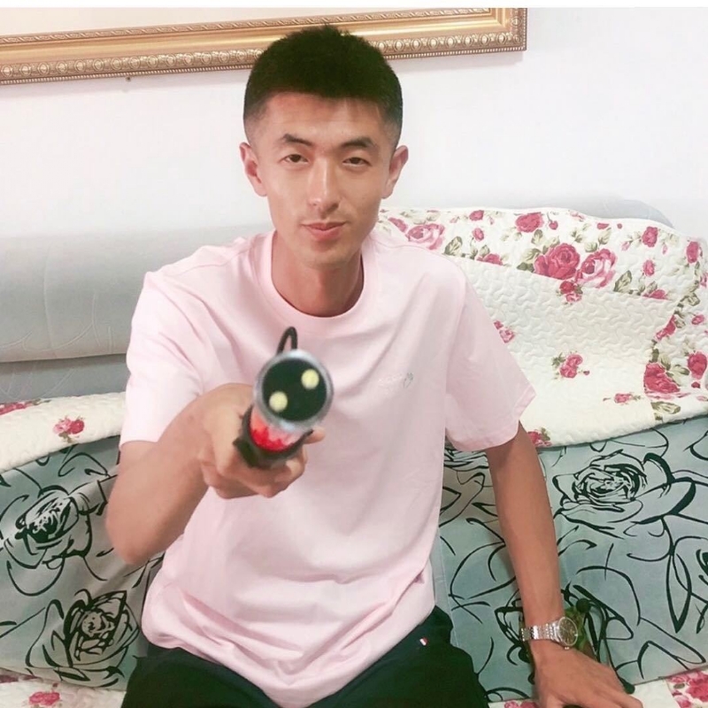 转身留下孤独的她的第一张照片--长泰相亲网