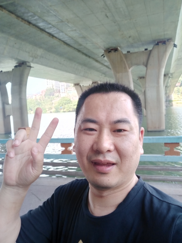 上人的第一张照片--长泰相亲网